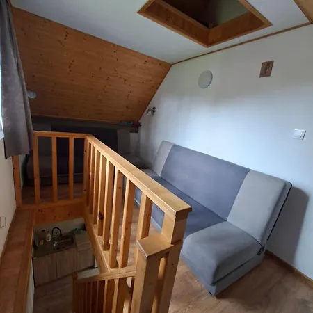 Nad Jeziorem Z Lodka Tatil Evi